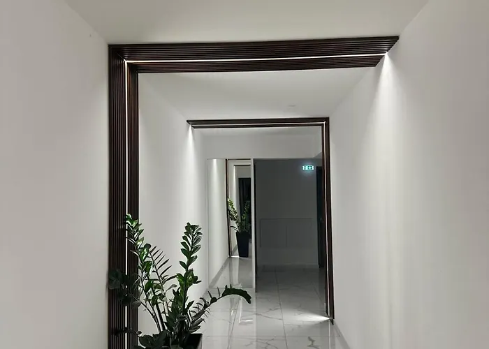 Mall View Modern Penthouse * Larnaca